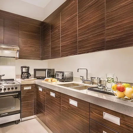 Aruga Apartments By Rockwell Makati Makati City Exterior photo